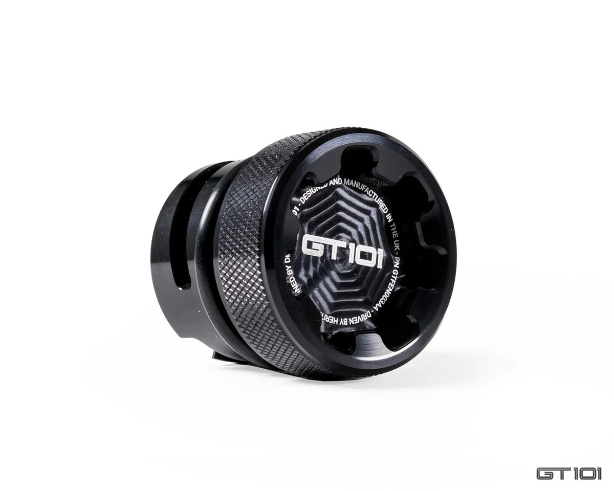 GT101 billet aluminium oil filler cap for Ford Mustang S550 and S650, black anodised finish with knurled grip and engraved GT101 logo